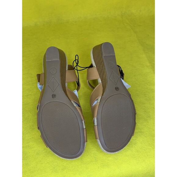 St. John's Bay Womens Nevin Wedge Sandals Tan Color Size 7 Med 1.5 Wedge Heel - Picture 7 of 16